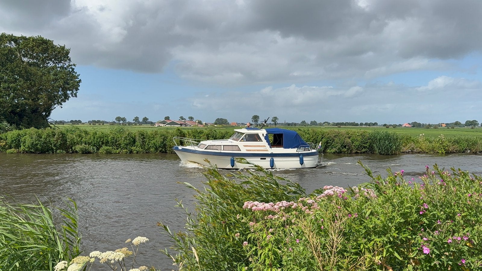 Spitsgatter te huur (Friesland), Sloep of Motorboot
