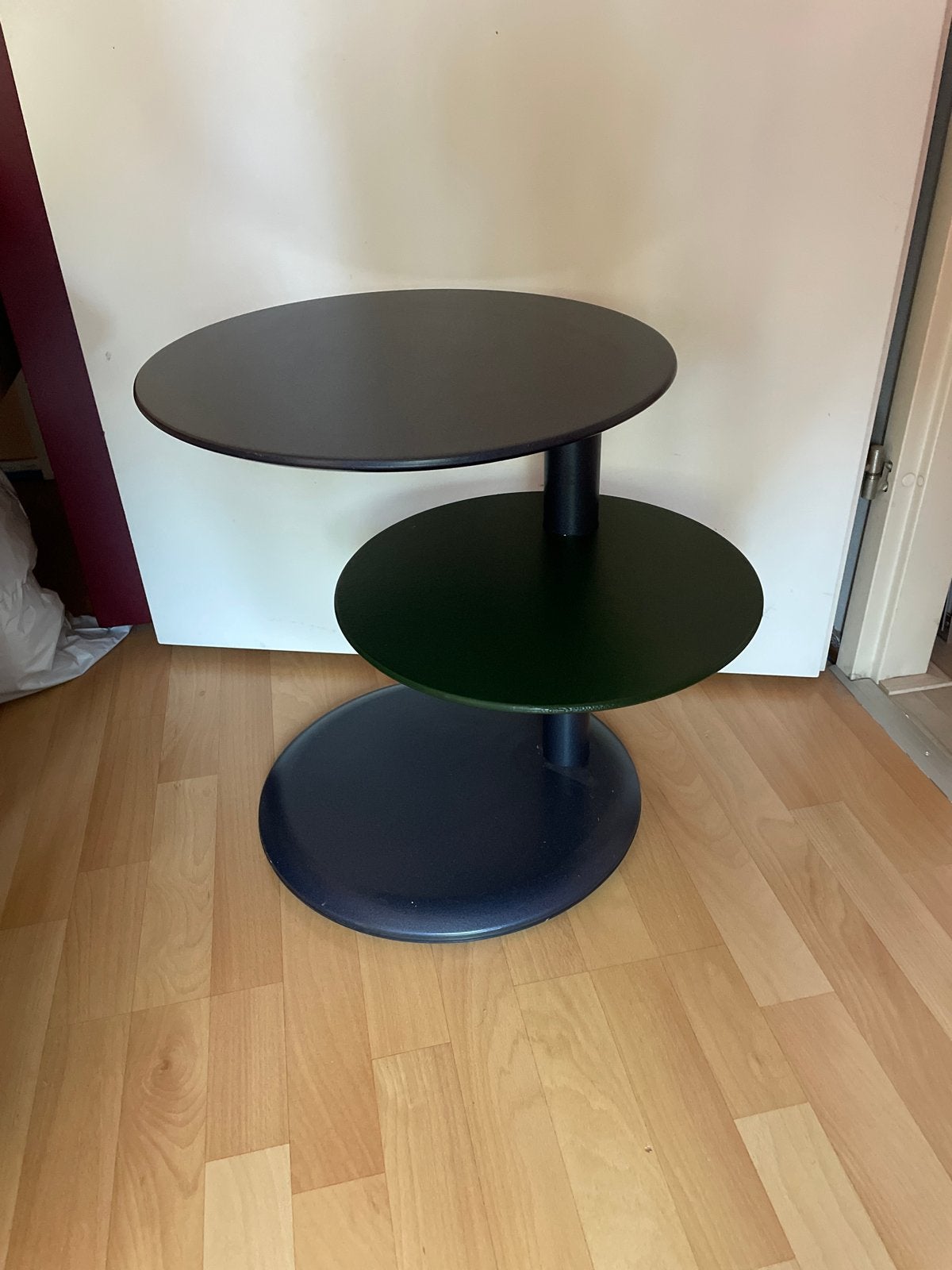Leolux Cyclo bijzettafel, Huis en Inrichting, Tafels | Bijzettafels, Overige materialen, Minder dan 55 cm, Gebruikt, Rond
