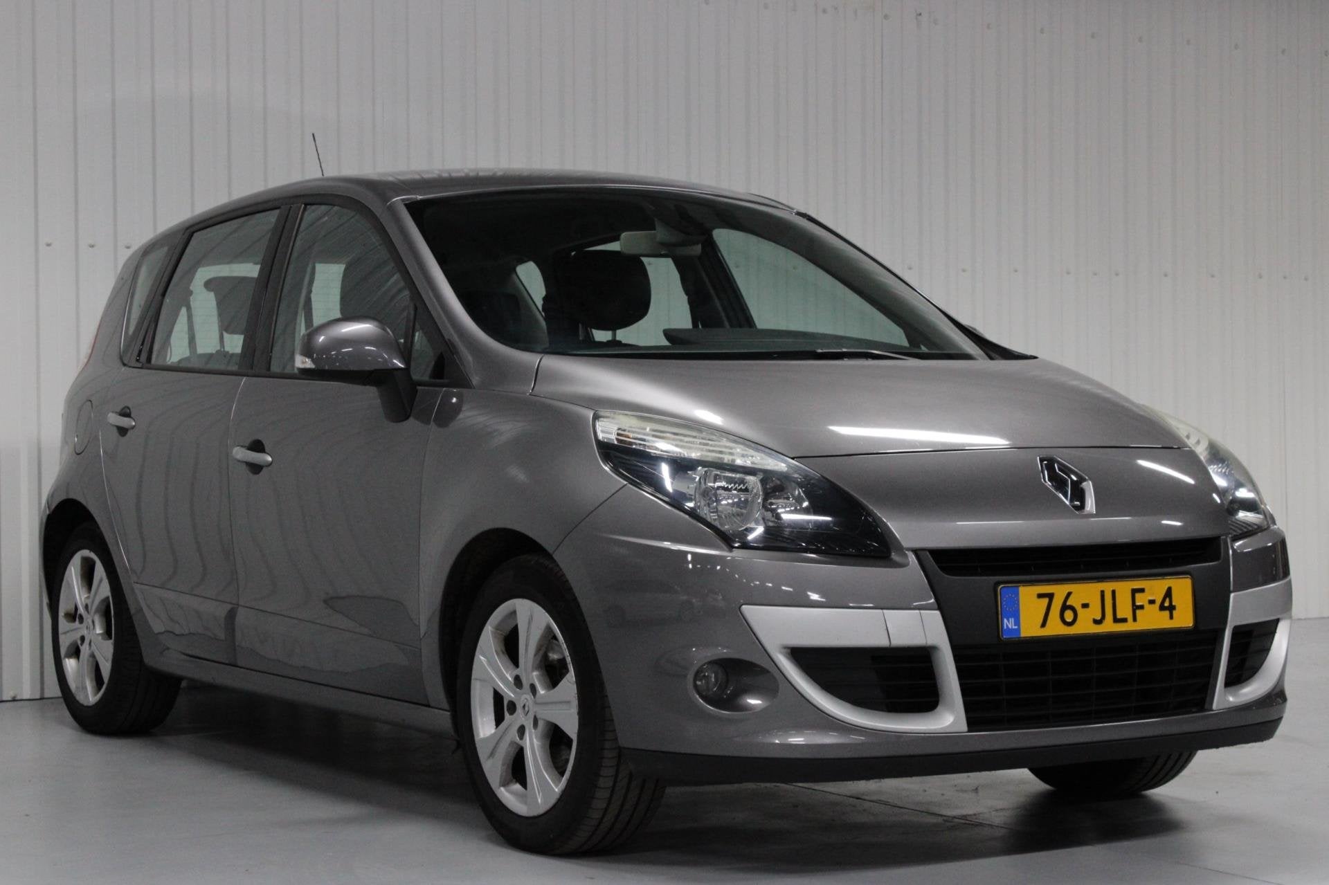 Renault Scénic 1.4 TCE Dynamique, Auto's, Voorwielaandrijving, Dealer onderhouden, Stof, Gebruikt