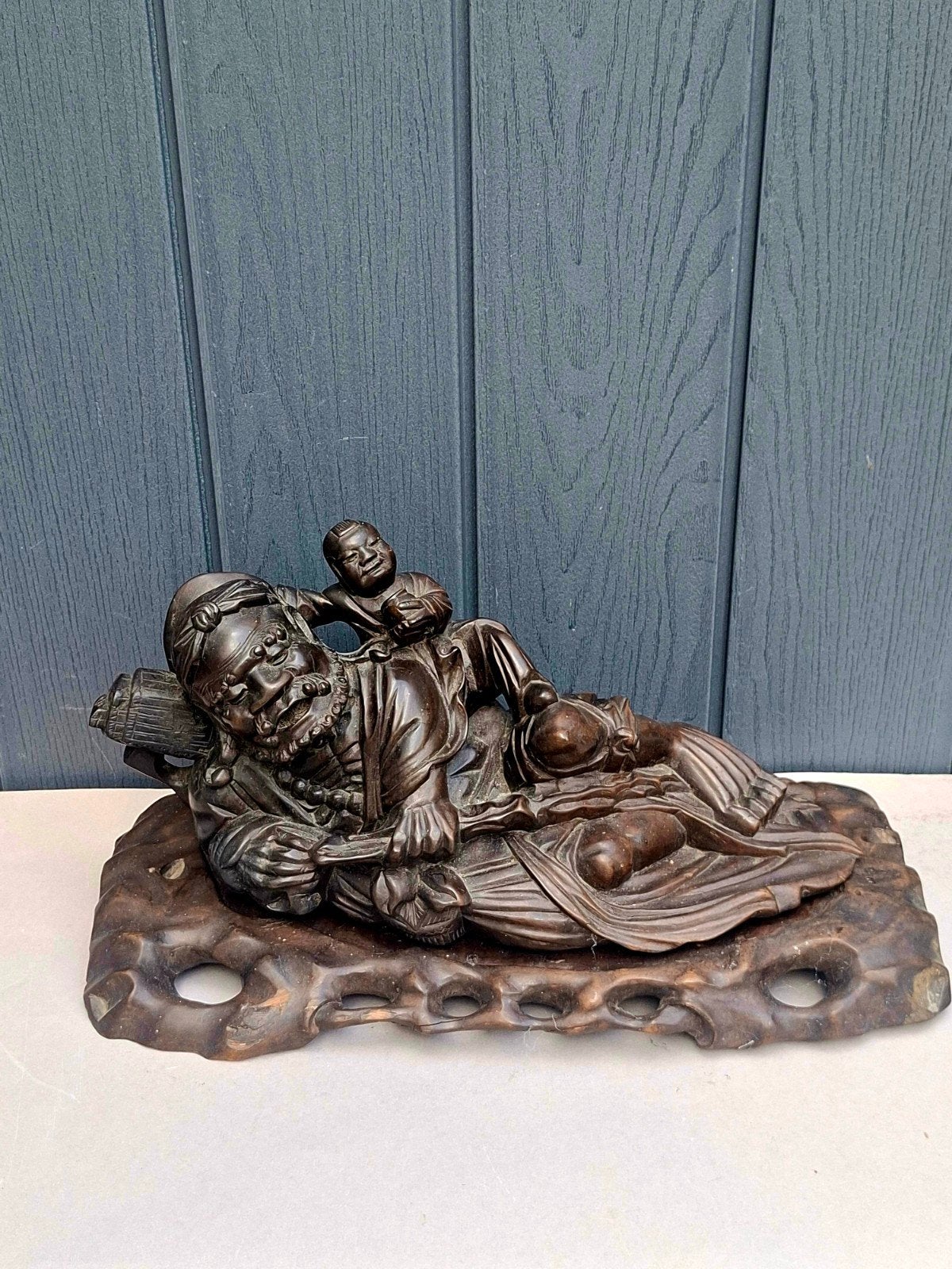 vintage Chinees houten Boeddha beeld met kind - handgesneden, Antiek en Kunst, Houtsnijwerk, Ophalen of Verzenden, Op sokkel, Hout