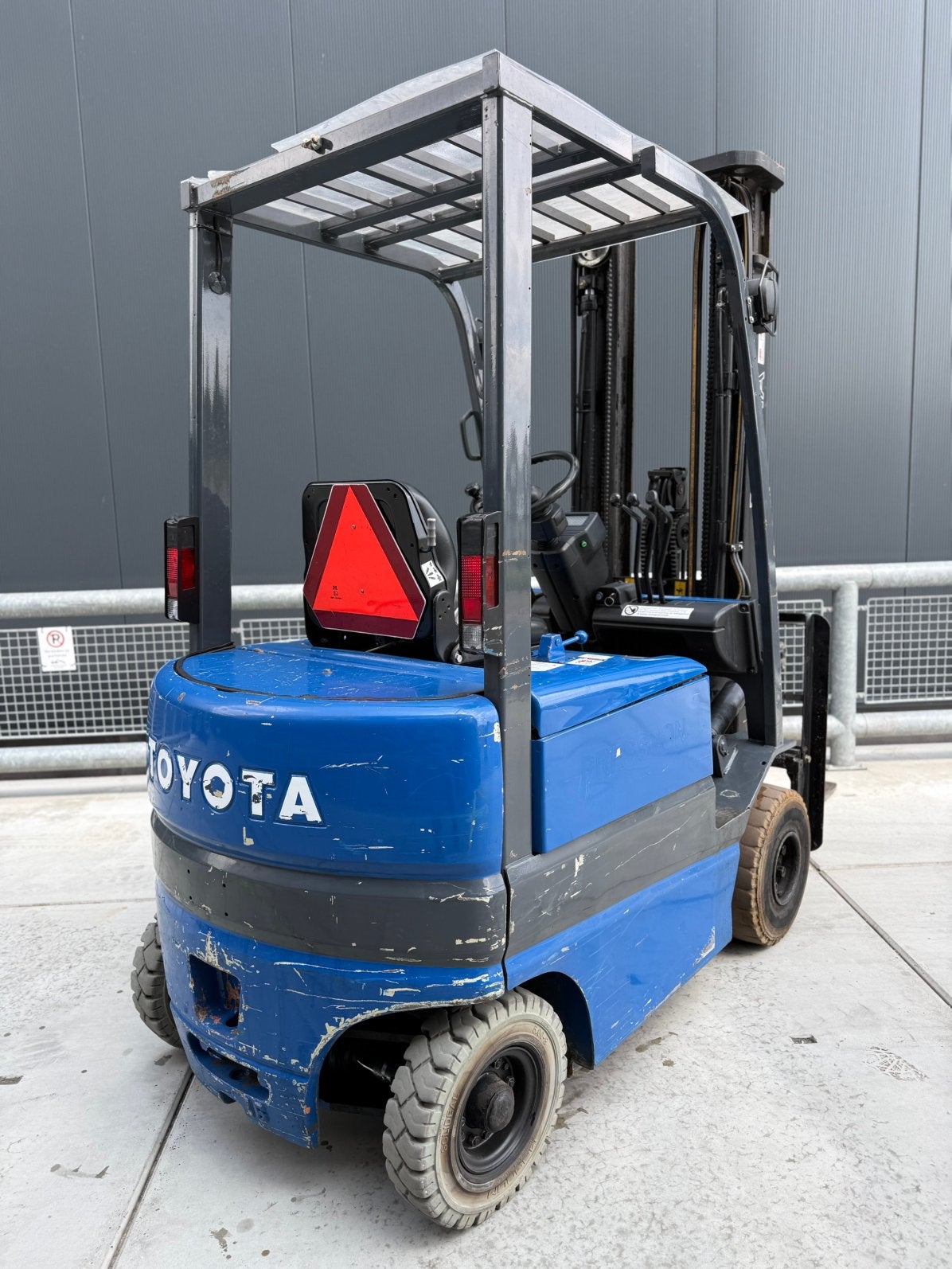 TOYOTA FBMF16 1600KG TRIPLEX 4,70M + SIDE SHIFT GOEDE TRUCK, Zakelijke goederen, Machines en Bouw | Heftrucks en Intern transport