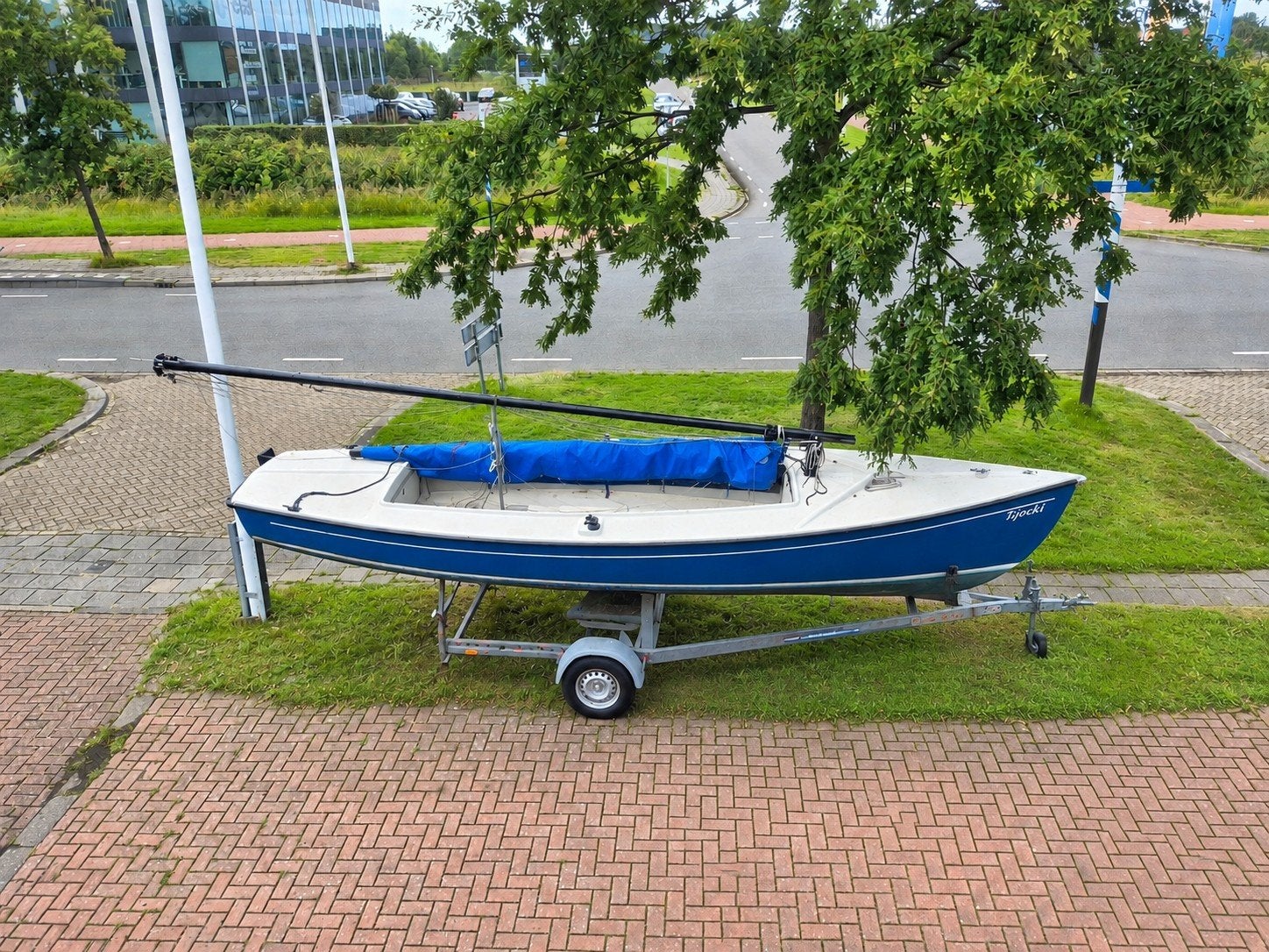 polyValk met buitenboord motor, Watersport en Boten, Ophalen, Gebruikt, Grootzeil, Minder dan 15 m²