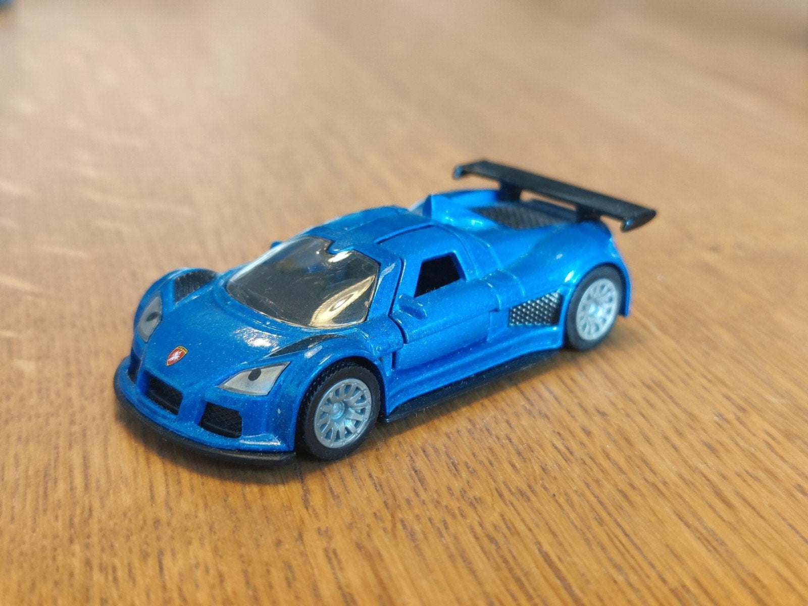 Siku Gumpert Apollo BLAUW, Ophalen, Zo goed als nieuw, Auto