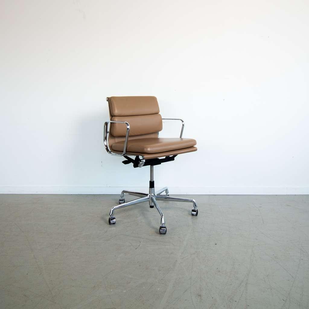 1x  Vitra Eames EA 217 Bureaustoel Camel Leer, Huis en Inrichting, Bureaustoelen, Niet ingevuld, Bruin, Niet ingevuld, Zo goed als nieuw