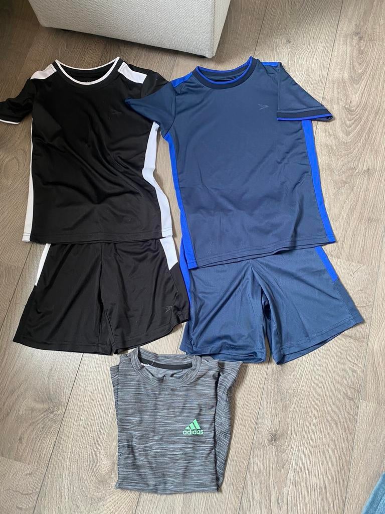 Sportkleding jongen maat 128, Ophalen of Verzenden, Zo goed als nieuw, Maat 128