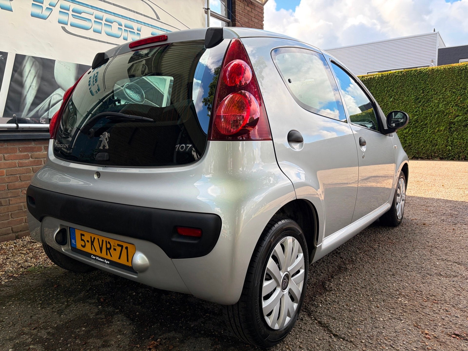Peugeot 107 1.0 Access Accent|Airco|5-drs|, Auto's, Peugeot, Voorwielaandrijving, Euro 5, Stof, Gebruikt