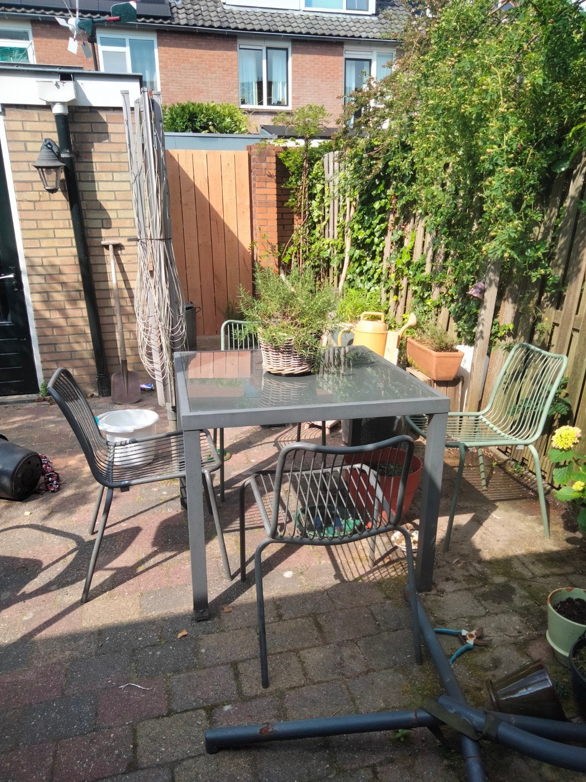 Tuinset: tafel 90 x 90 matglas en metaal met 4 stoelen, Ophalen, Gebruikt, Overige materialen, 4 zitplaatsen