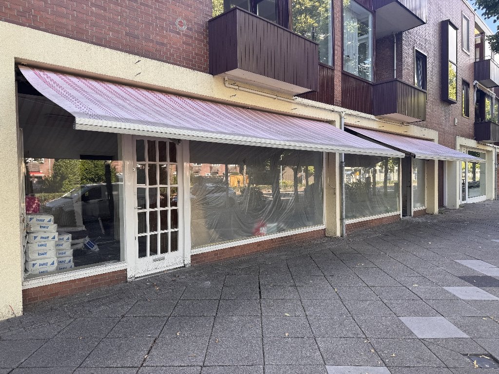 2x Gebruikt Groot Knikarmscherm 6300 cm x 185 cm, Tuin en Terras, Ophalen, Gebruikt, 450 cm of meer, 150 tot 300 cm
