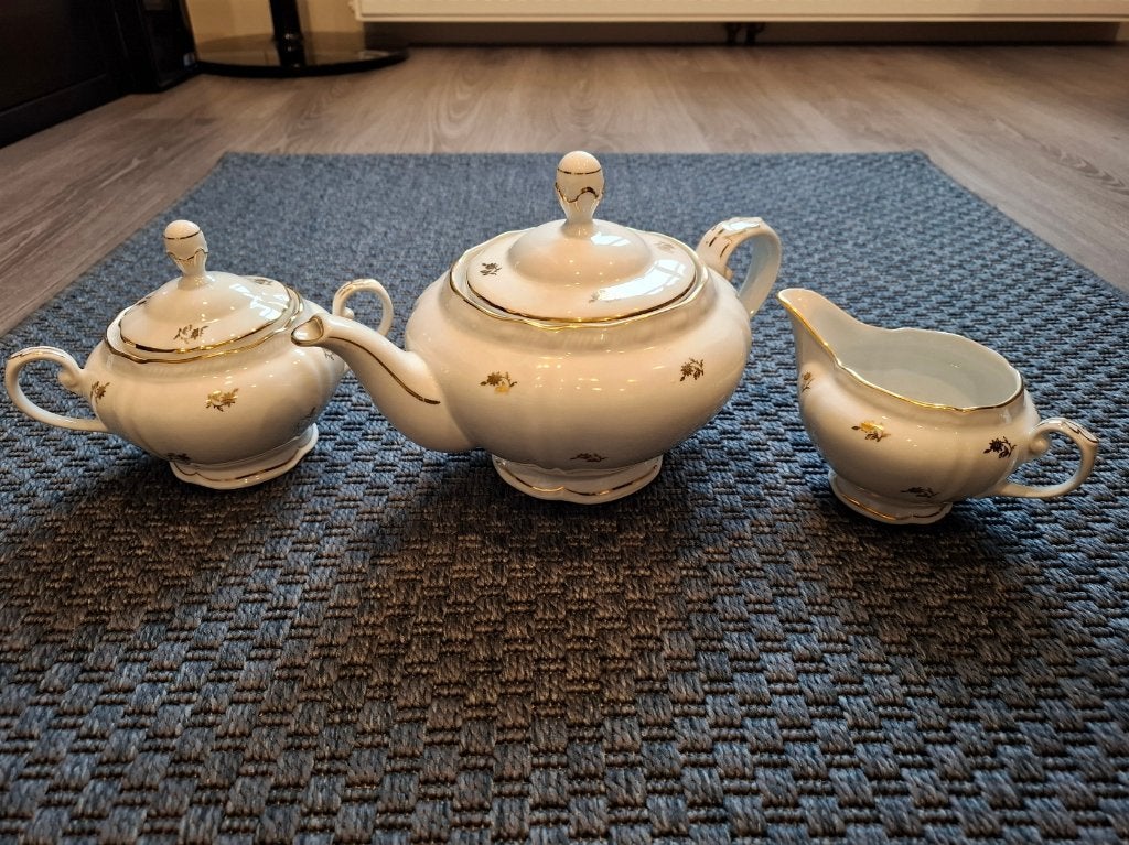 Oud Theeservies, Ophalen