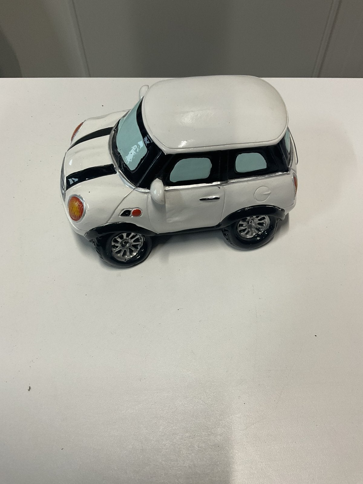 Mini Cooper spaarpot zeer mooi, Verzamelen, Spaarpotten, Ophalen, Zo goed als nieuw, Steen, Aardewerk of Keramiek, Dier
