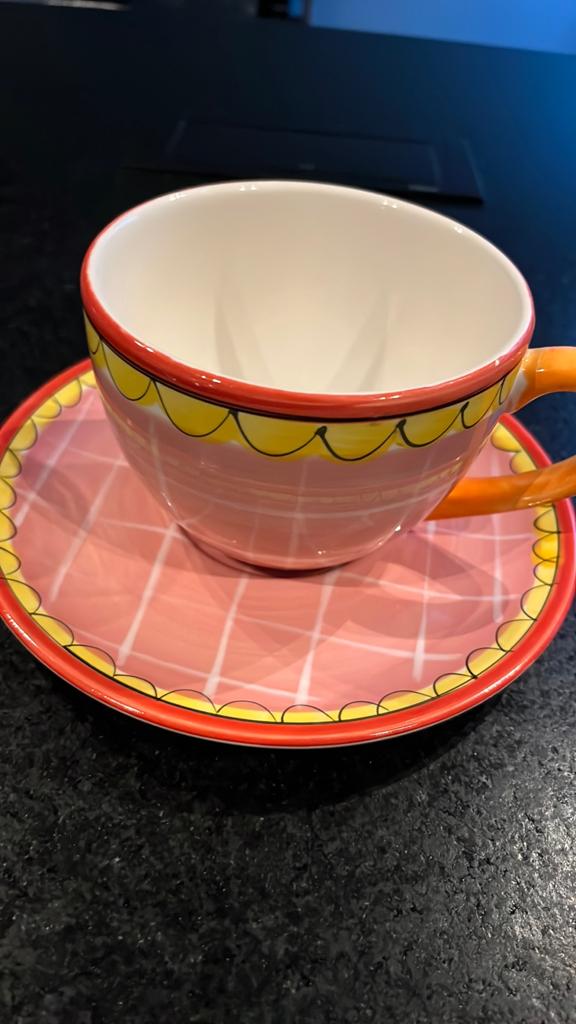 Blond servies- even bijkletsen- kop en schotel, Ophalen of Verzenden, Aardewerk, Blond Amsterdam, Kop(pen) en/of Schotel(s)