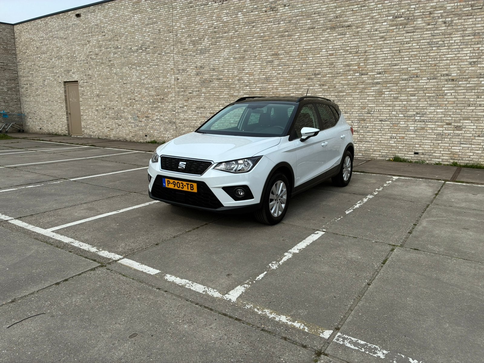 Seat Arona 1.0 TSI 115pk 2018 Wit, Auto's, Seat, Voorwielaandrijving, Handgeschakeld, Particulier, 3 cilinders