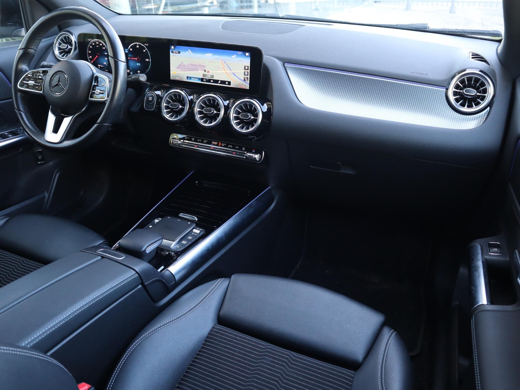 Mercedes-Benz EQA 250 Business Solution Luxury 67 kWh, Auto's, Gebruikt, 190 pk, Leder en Stof, 424 km