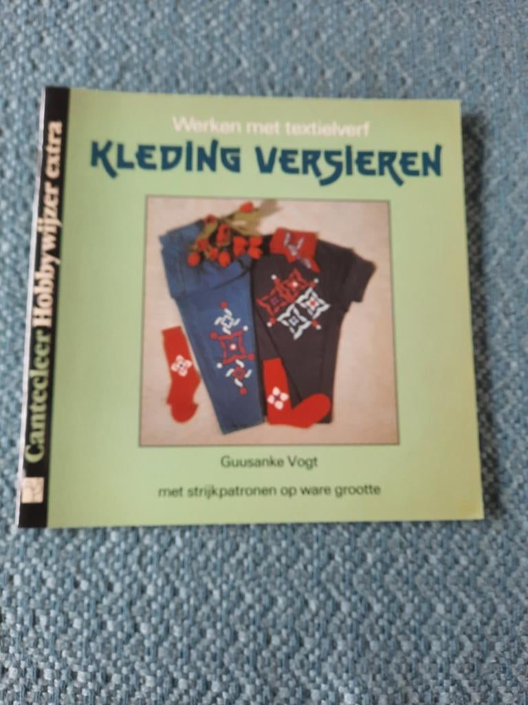 Kleding Versieren - Werken met textielverf, Ophalen of Verzenden, Zo goed als nieuw, Knutselwerk