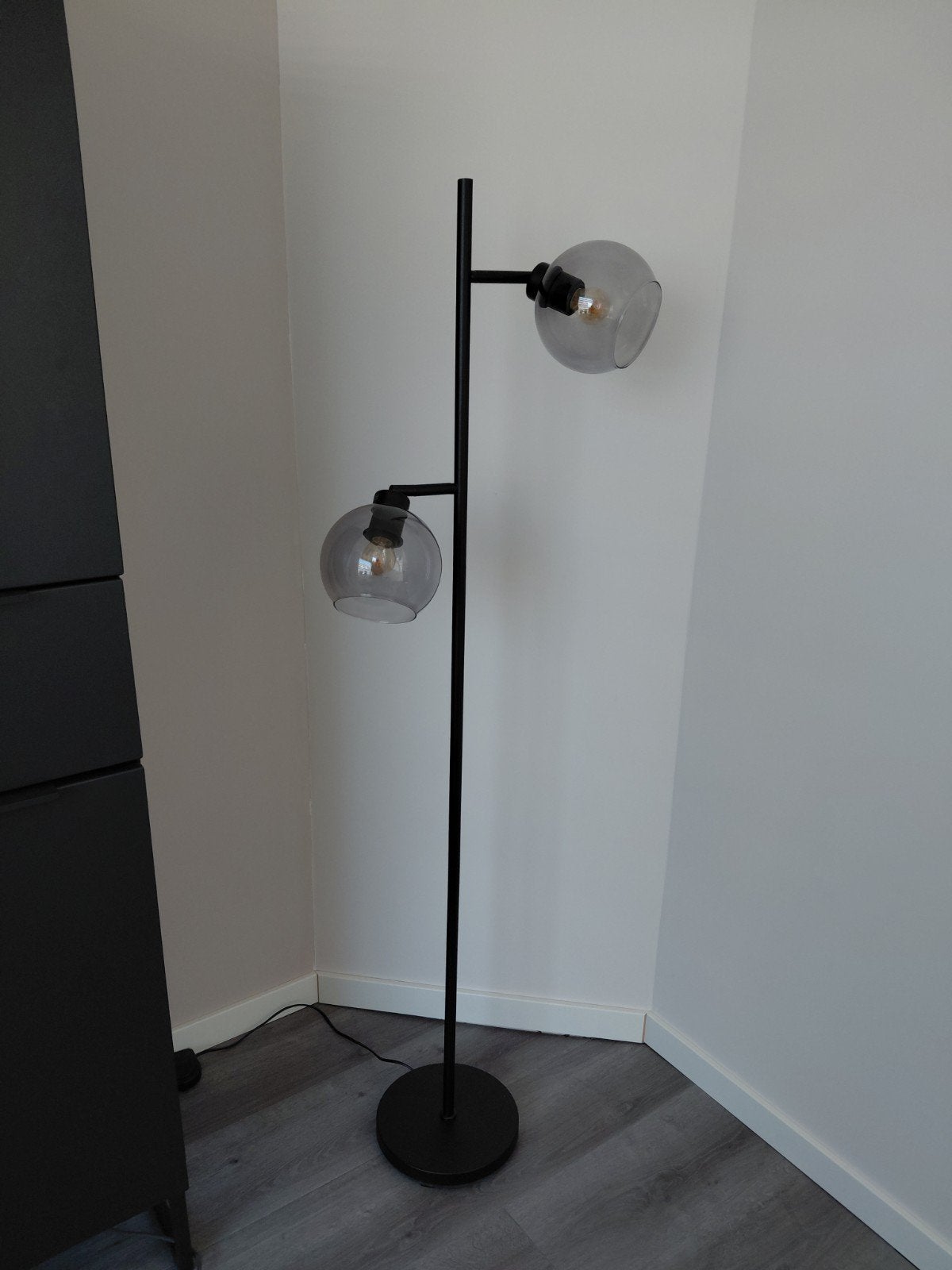 Staan lamp zwart met grijs rookglas, 150 hoog,, Ophalen, Zo goed als nieuw, 150 tot 200 cm