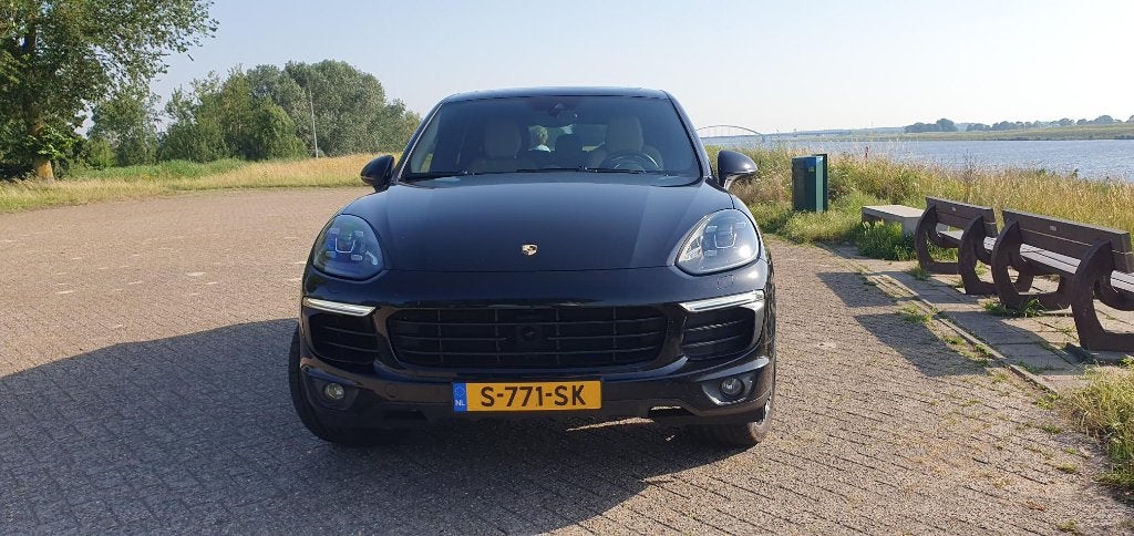 Porsche Cayenne 3.0 V6 416pk E-hybrid S Tiptronic S 2016, Cayenne, Beige, 2995 cc, Vierwielaandrijving