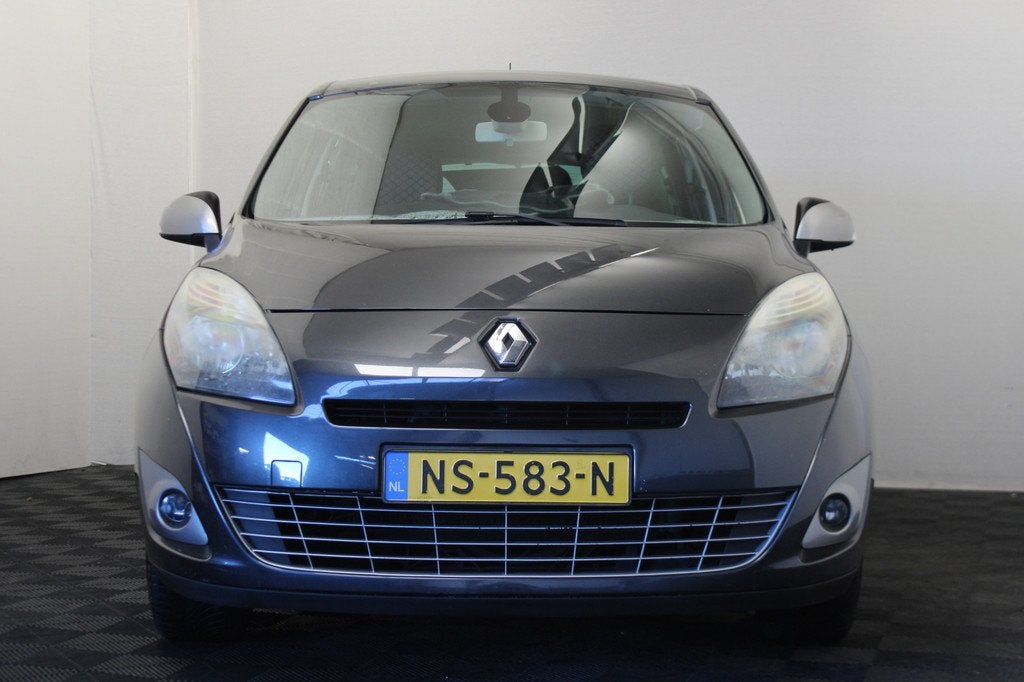Renault Grand Scénic 1.6 Authentique 7p. |Stoelverwarming|, Auto's, Renault, Euro 5, Stof, Gebruikt, Zwart