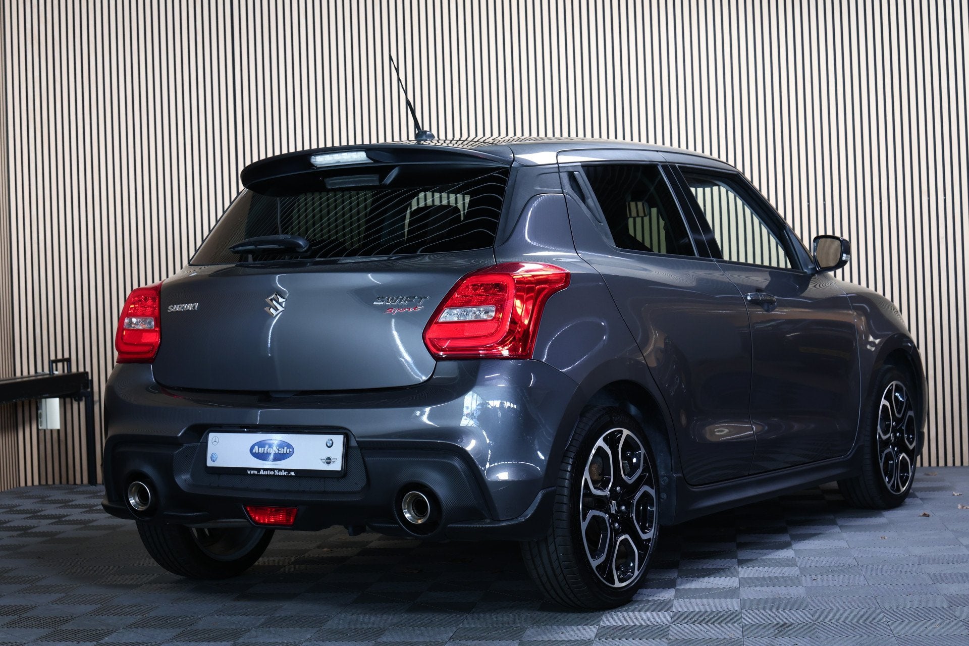 Suzuki Swift 1.4 Sport NAVI CARPLAY CAMERA ACC LANE STOELVW, Auto's, Suzuki, Stof, Gebruikt, Euro 6, 4 cilinders
