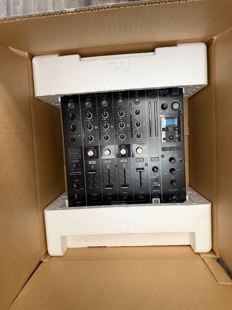 Pioneer DJM 750MK2, Ophalen of Verzenden, Zo goed als nieuw, Minder dan 5 kanalen, Microfooningang