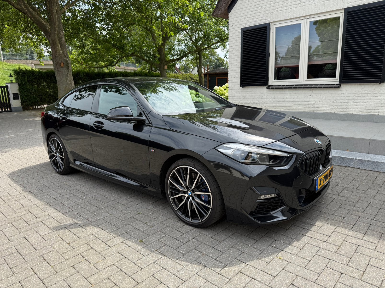 BMW 218i Gran Coupé M Sport | Panorama | Head-up Display, 136 pk, Zwart, 1350 kg, Zwart