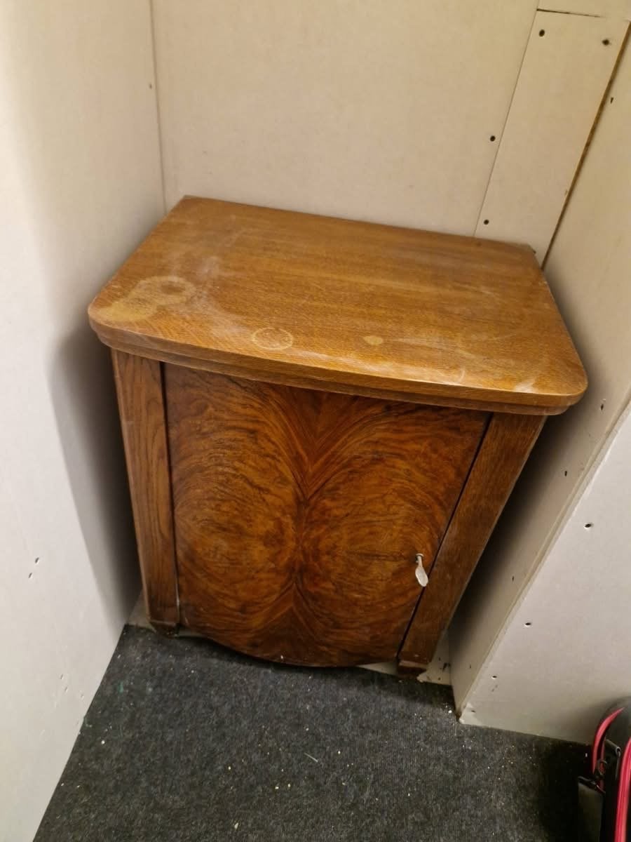 GRATIS Adler 152 trapnaaimachine in originele houten kast, Antiek en Kunst, Ophalen