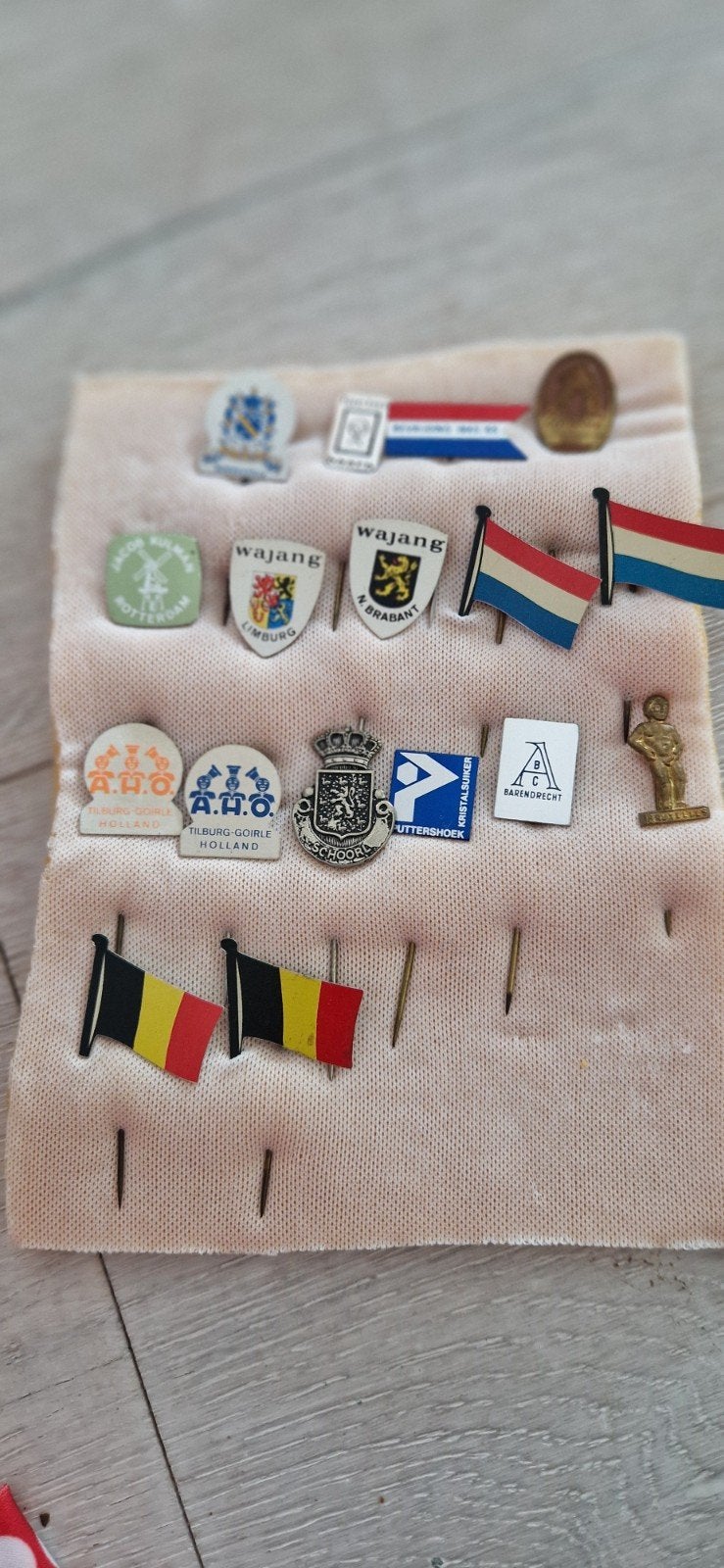 Verzameling Vintage Speldjes Jaren 60 – o.a. Wajang, Verzamelen, Speldjes, Pins en Buttons, Verzenden, Gebruikt, Stad of Land