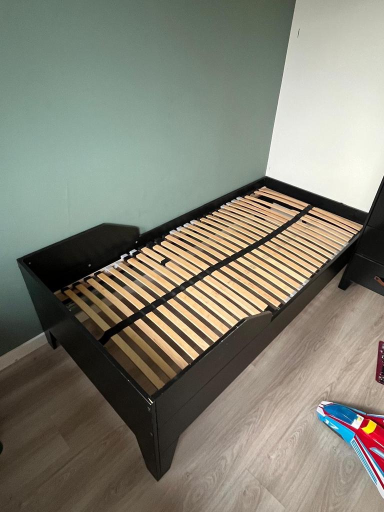 Kinderbed 200x90 met verstelbare lattenbodem (excl. matras), Ophalen, 85 tot 100 cm, Gebruikt, Lattenbodem