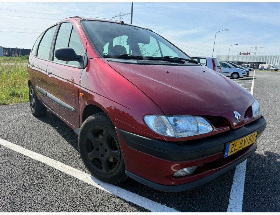 Renault Mégane 2.0 Scenic RT AUT 1999 Rood