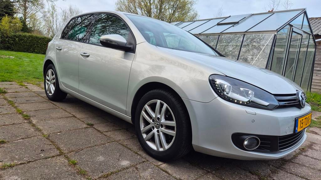 Volkswagen Golf 1.2 TSI Highline BlueMotion CRUISE AIRCO NAV, Voorwielaandrijving, Euro 5, Traction-control, Gebruikt