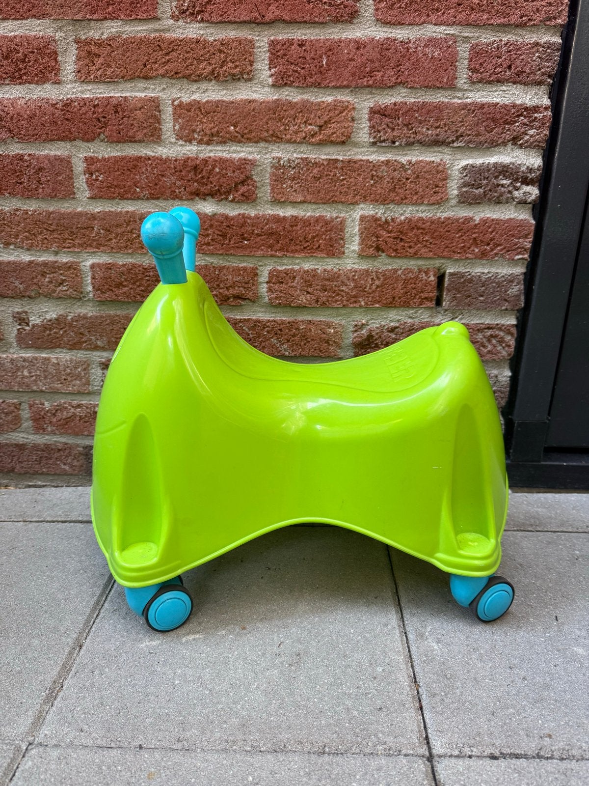 Groene loopauto voor kinderen, Kinderen en Baby's, Speelgoed | Buiten | Voertuigen en Loopfietsen, Gebruikt, Loopvoertuig, Ophalen