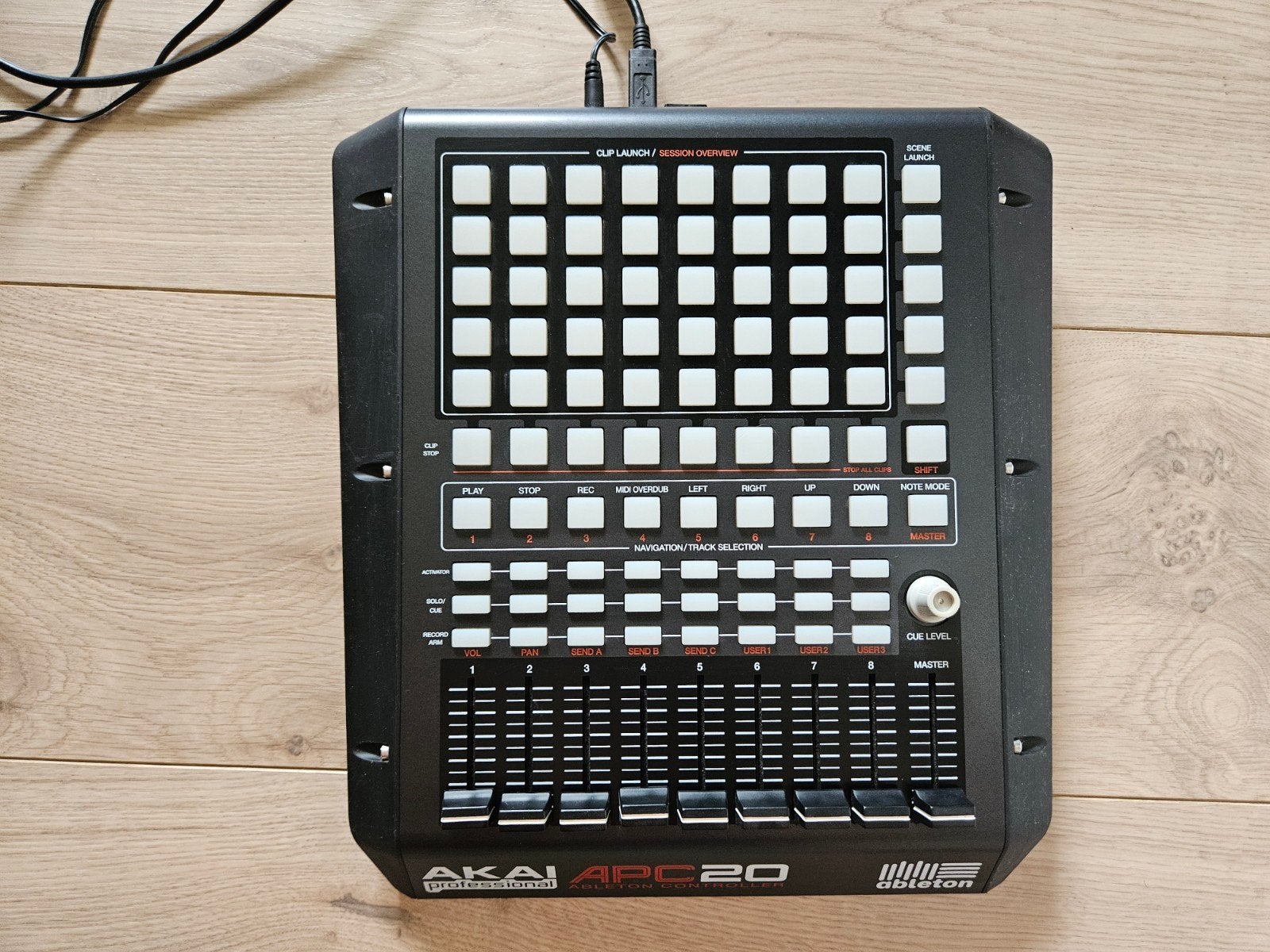 Akai APC20 Ableton Controller, Muziek en Instrumenten, Midi-apparatuur, Ophalen of Verzenden, Gebruikt