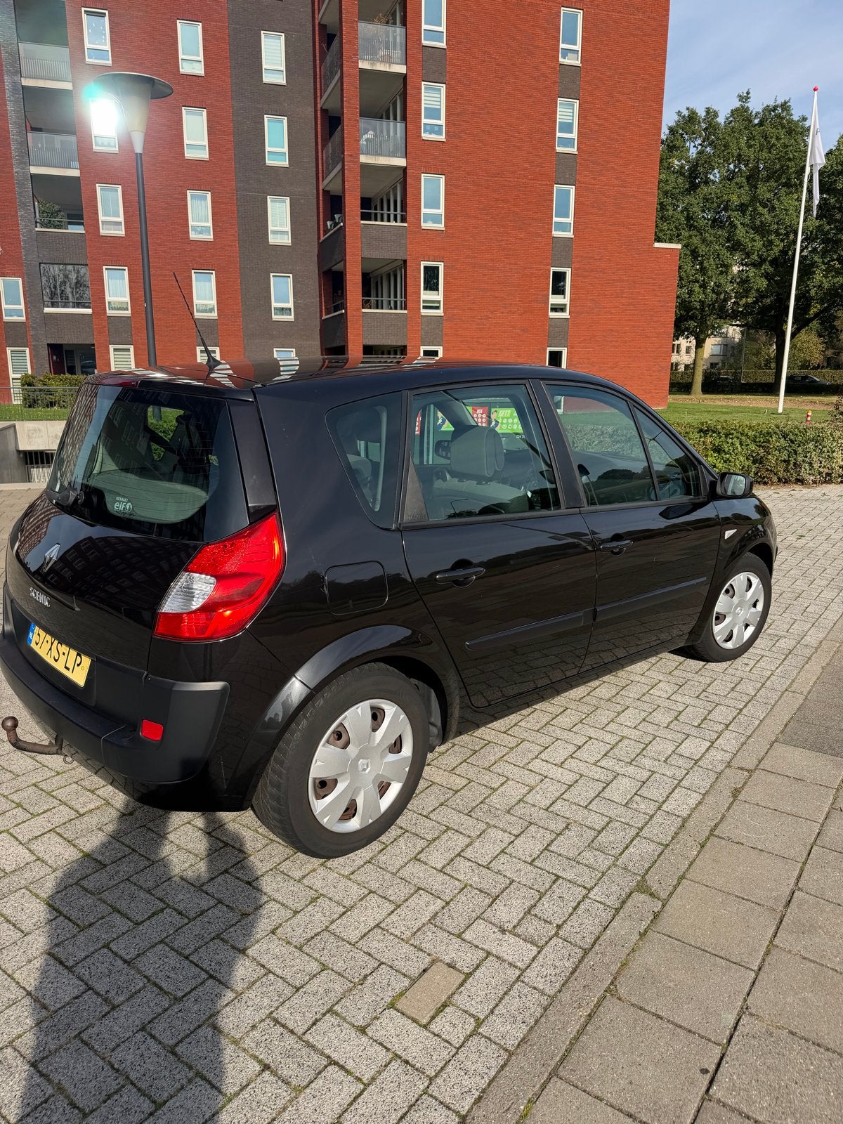 Foto 6 van Renault Scénic 2.0 16V 99KW 2007 Zwart