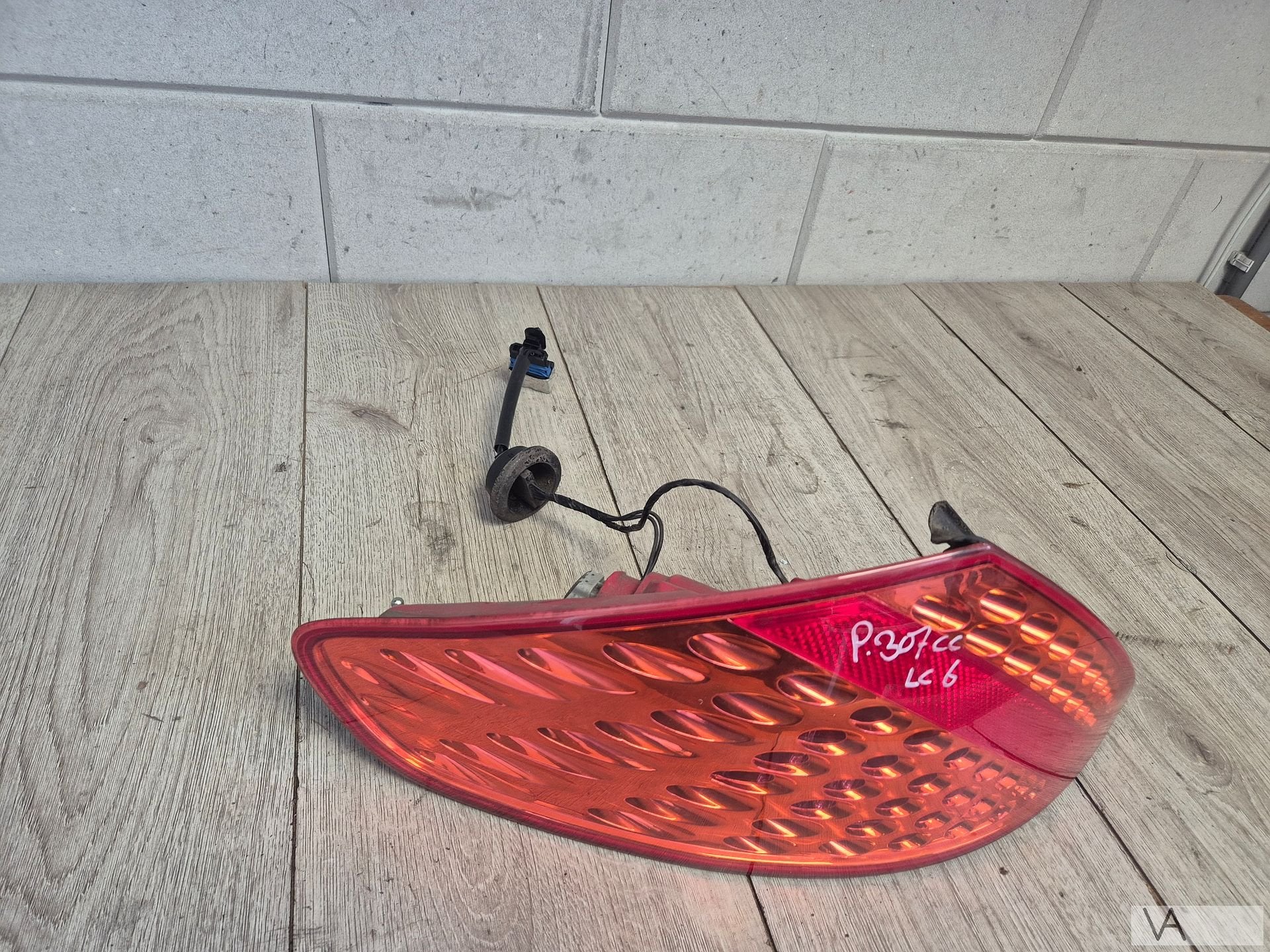 Achterlicht links van Peugeot 307 cc 2004 - 2009 carrosserie, Auto-onderdelen, Verlichting, Gebruikt, -, -, Ophalen of Verzenden