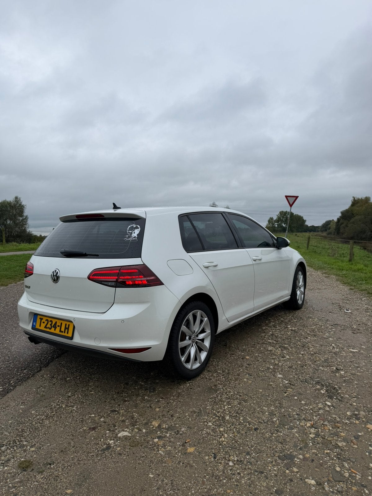 Volkswagen Golf R line  1.4 TSI 90KW DSG 2013 Wit, Auto's, 4 cilinders, Leder, 1171 kg, Hatchback