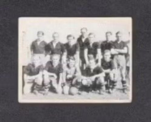 Voetbalplaatje Nijmegen 1951-1952., Ophalen of Verzenden, Zo goed als nieuw