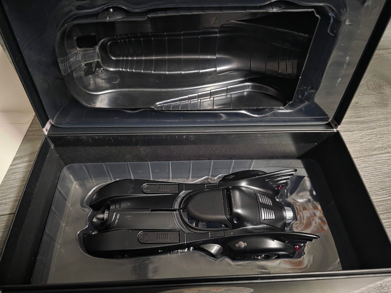 Limited Edition Batman Batmobile met figuur - Next Level, Ophalen of Verzenden