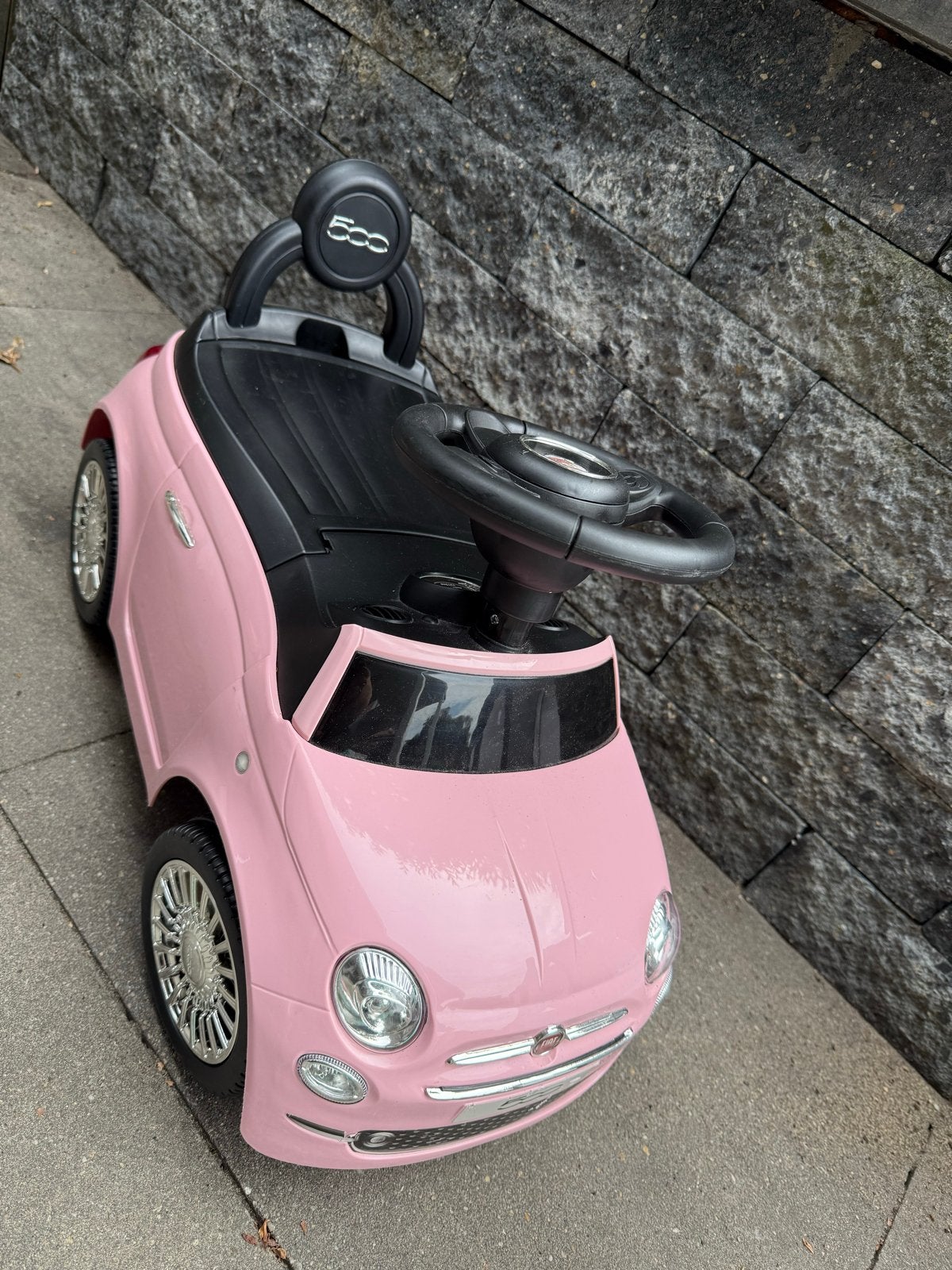 Leuke roze Fiat speelauto met toeter en liedjes, Ophalen, Zo goed als nieuw