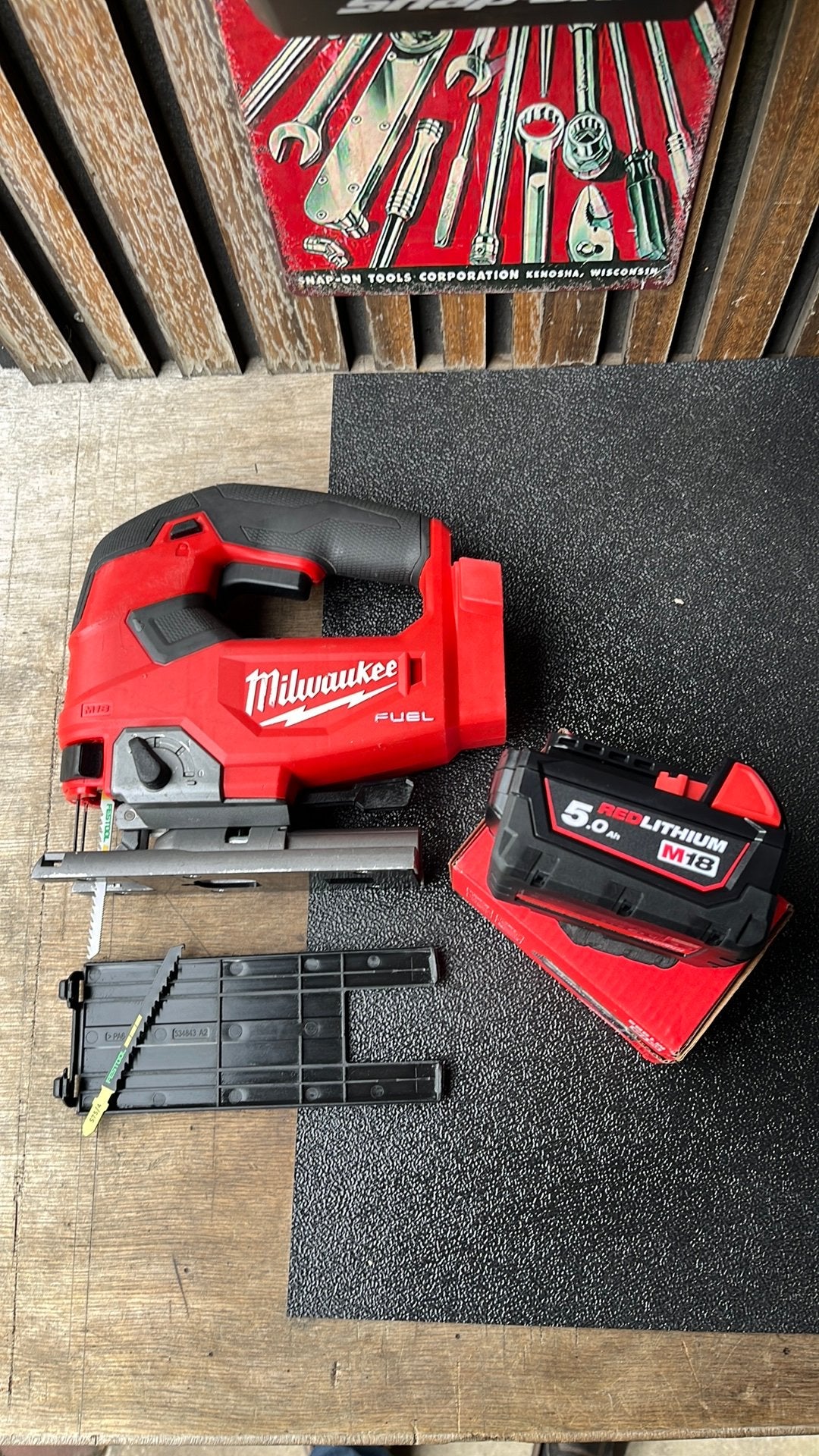 Milwaukee M18 FJS decoupeerzaag, Ophalen, Decoupeerzaag, Zo goed als nieuw, 30 tot 70 mm