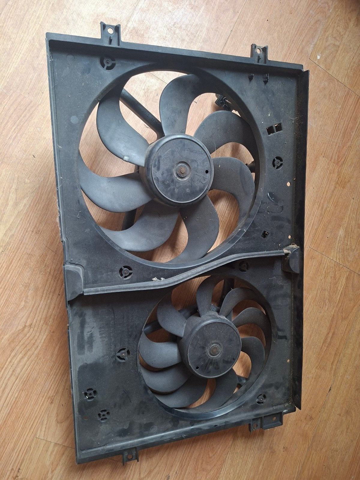 Radiator / koelventilator / koelvin audi / vw, Ophalen of Verzenden, Audi