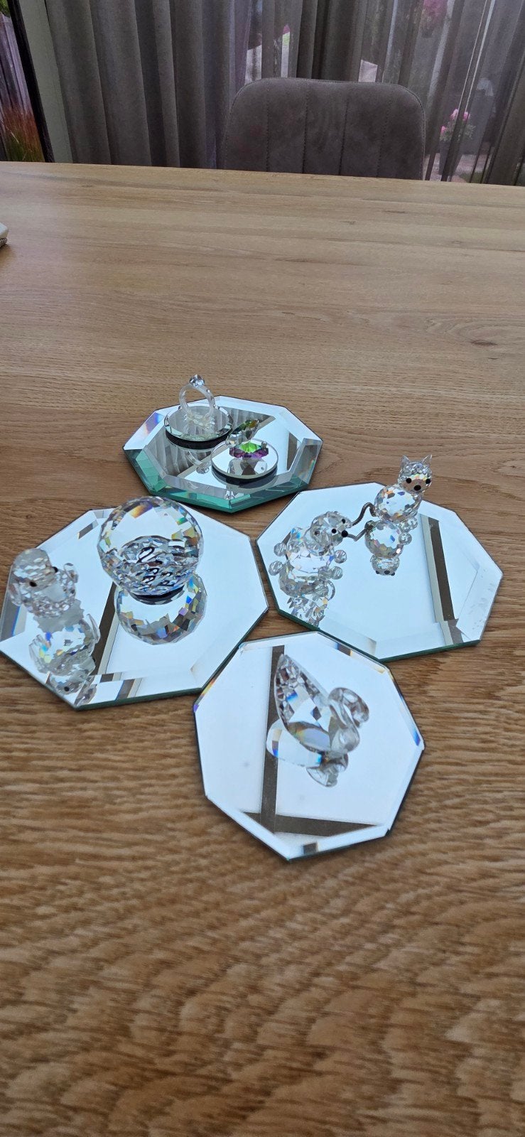 Set van 7 Swarovski kristallen beeldjes op spiegelplateau, Ophalen of Verzenden, Zo goed als nieuw