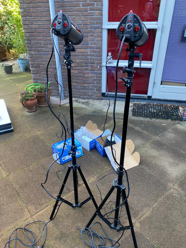 Fotografie flitsers 3, standaarden 2 softbox en paraplu's, Ophalen, Gebruikt, Overige merken
