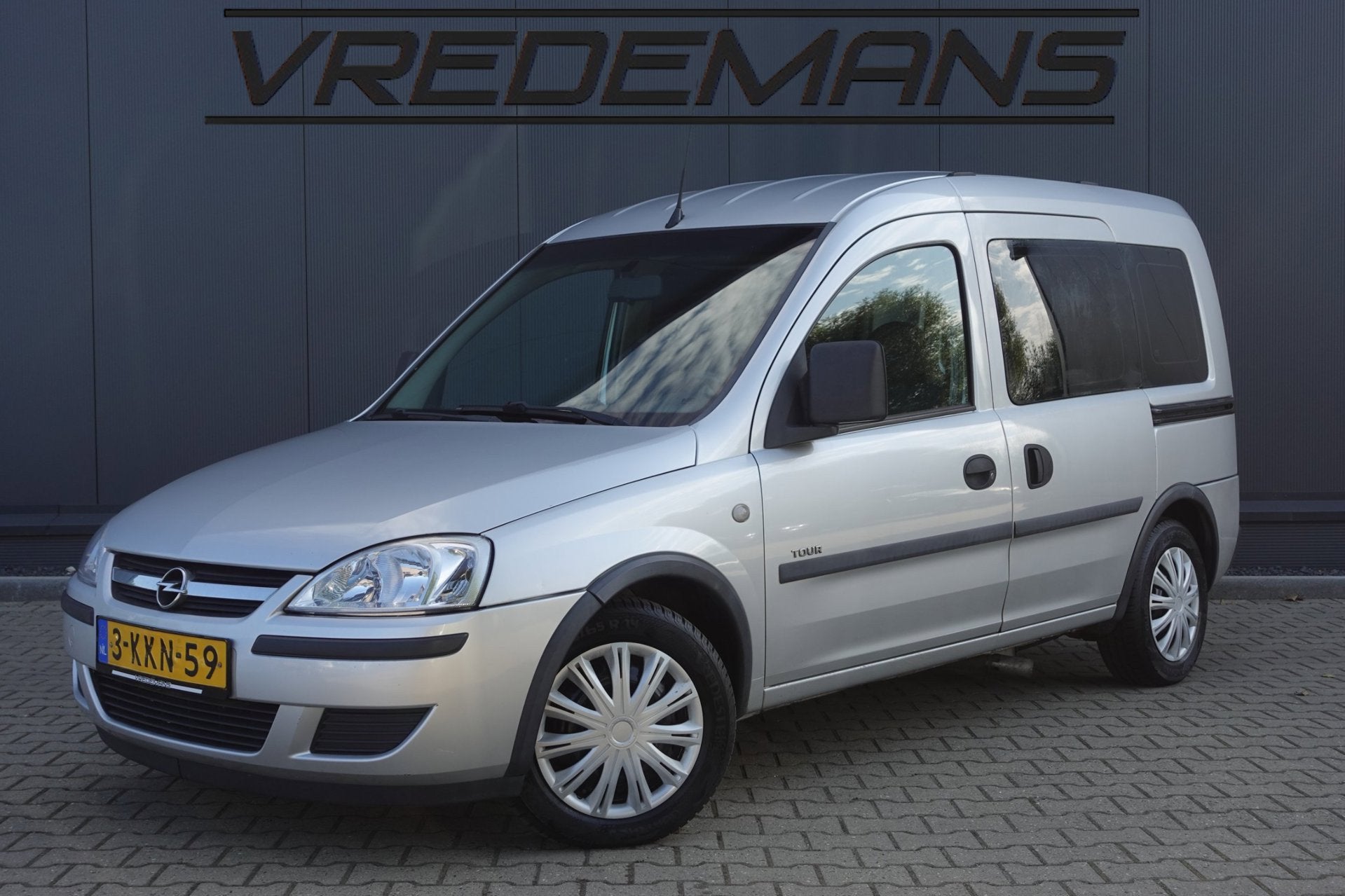 Opel Tour 1.7 Di ROLSTOEL/INVALIDE, Auto's, Gebruikt, Overige modellen, 1686 cc, Bedrijf
