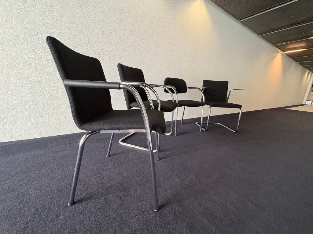 Stoelen Artifort/Lande, Ophalen, Zwart, Strak, modern, design, Zo goed als nieuw