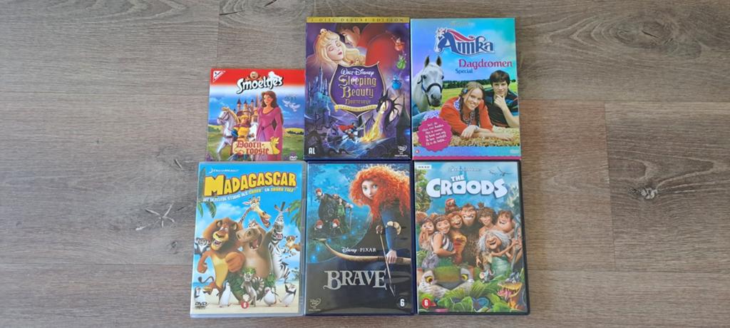 12 dvd's met kinder-/familiefilms, Alle leeftijden, Ophalen, Zo goed als nieuw, Film