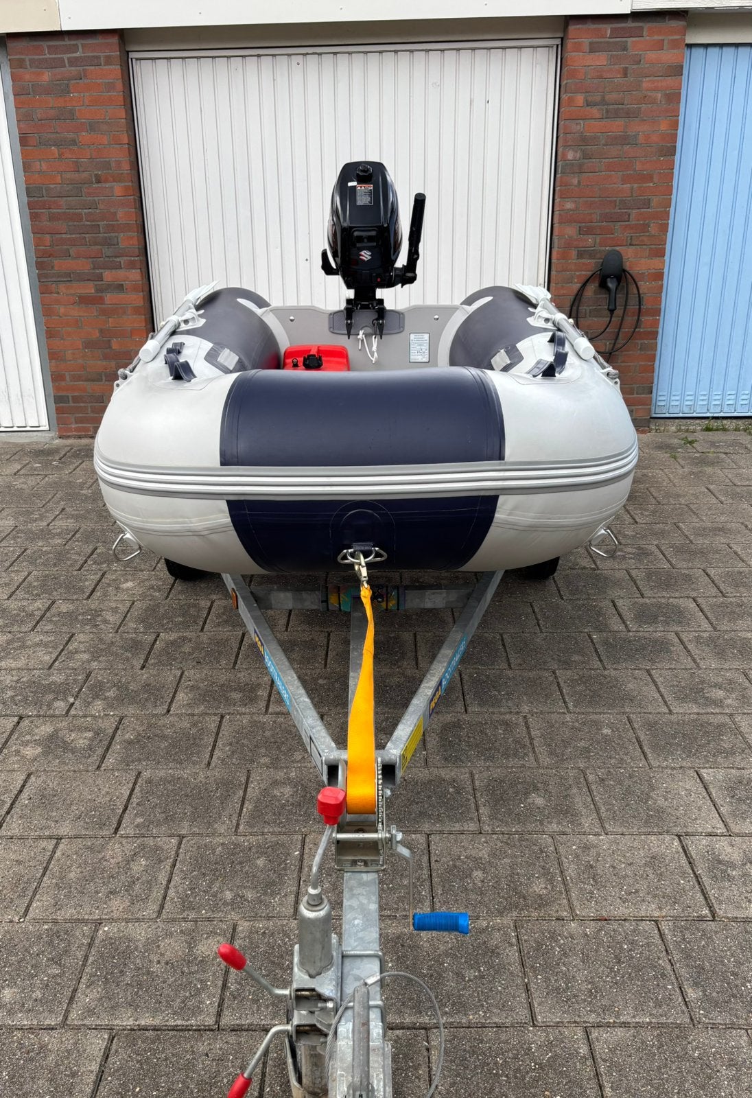 Foto 18 van Beaut TZ300AL Rubberboot met Suzuki DF 6A en Pega Trailer