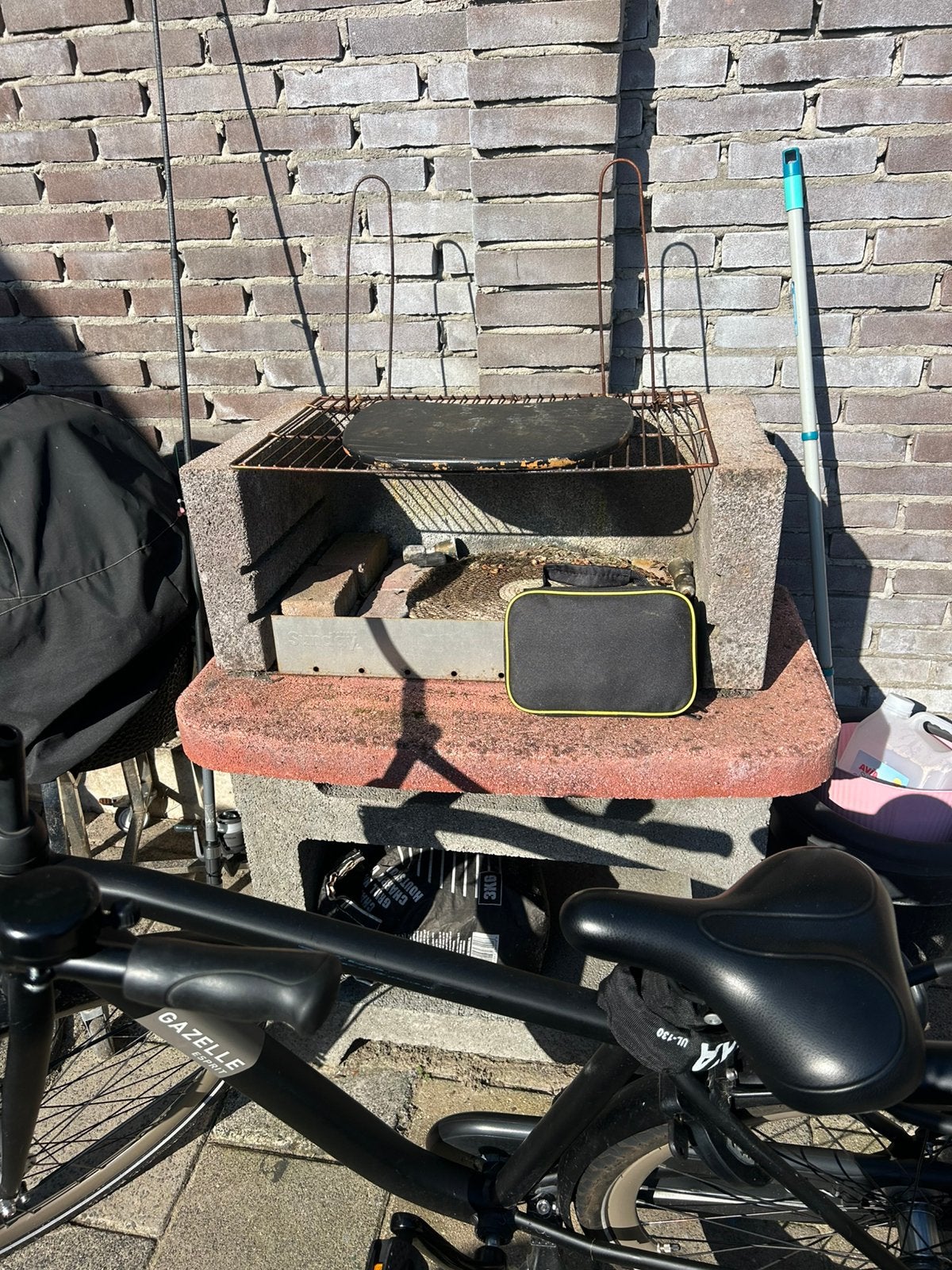 Stenen bbq, Ophalen, Gebruikt