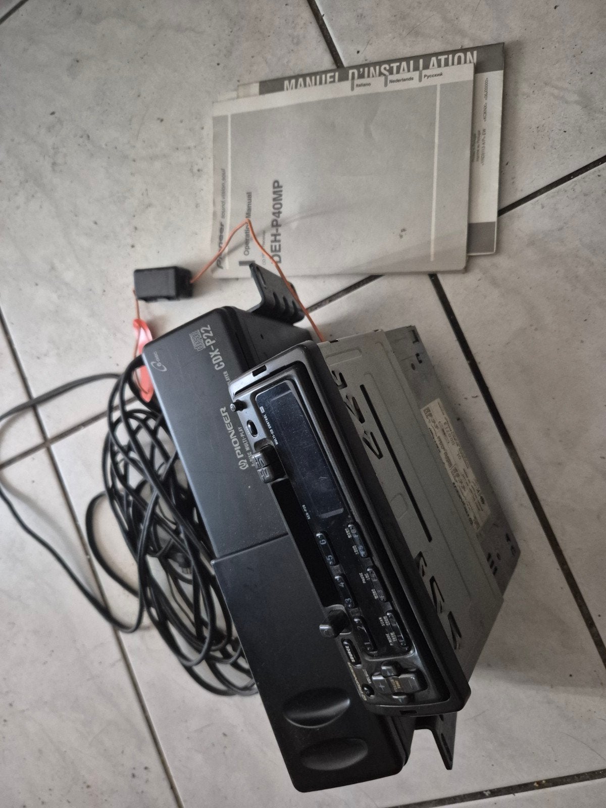 pionier cdx-p22 6cd wisselaar met pionier radio DEH-P40MP, Ophalen