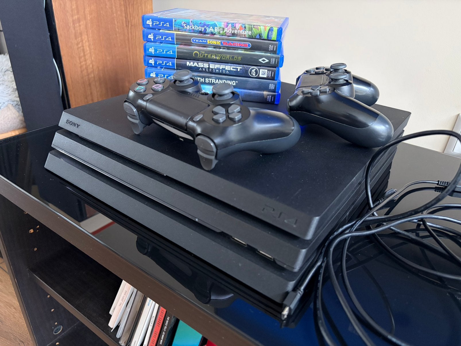 PS4 Pro 1TB + 2 Controllers + 6 Games - Topconditie!, Spelcomputers en Games, Spelcomputers | Sony PlayStation 4, Zo goed als nieuw