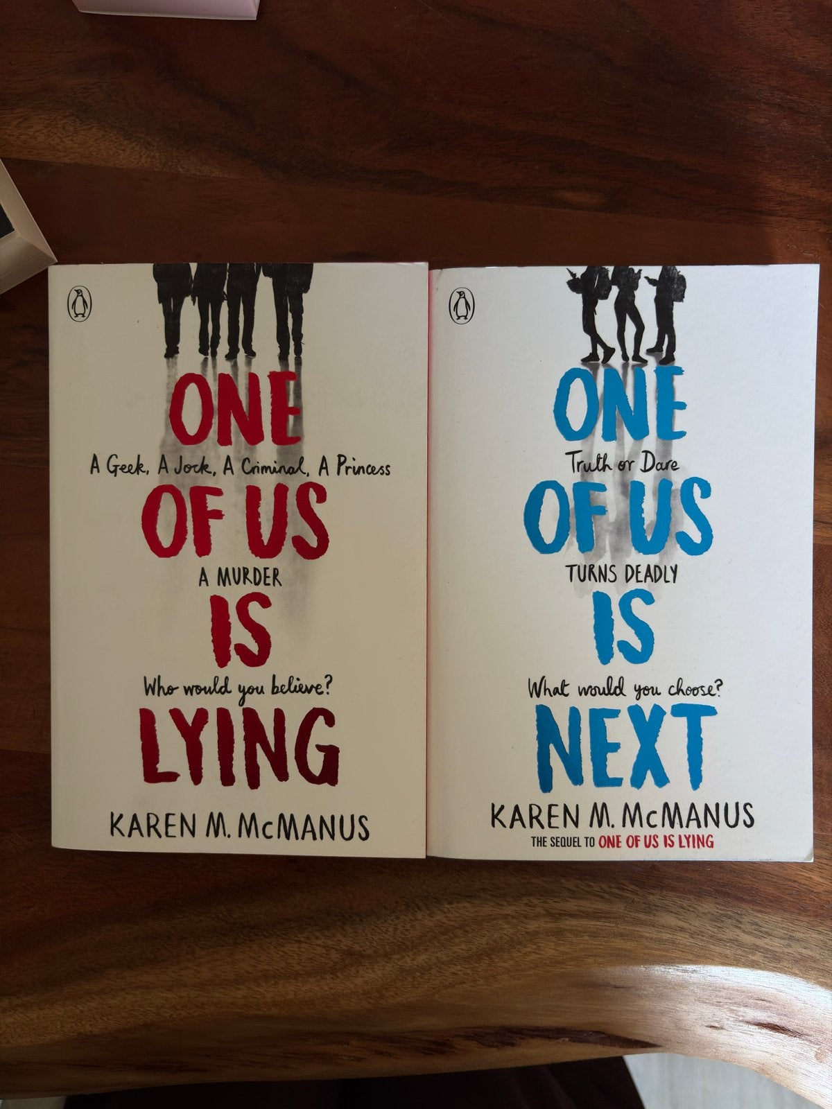 One of Us Is Lying & One of Us Is Next - Karen M. McManus, Ophalen of Verzenden, Gelezen