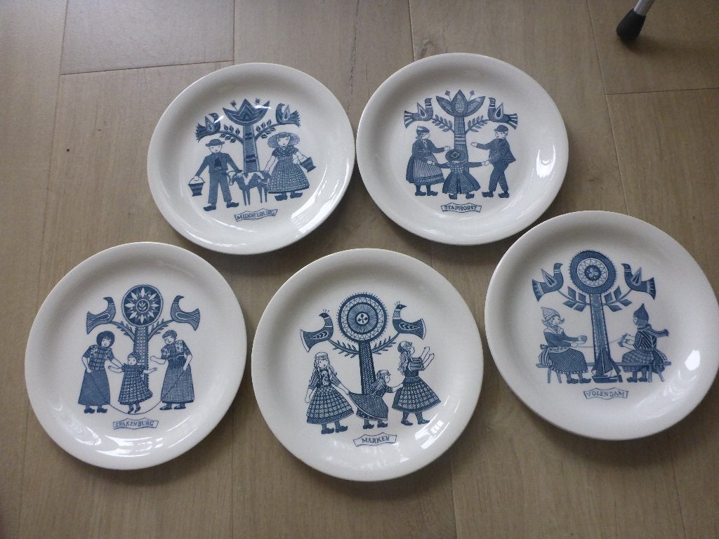5 klederdracht bordjes royal sphinx, Klassiek, Ophalen of Verzenden, Zo goed als nieuw, Bord(en)